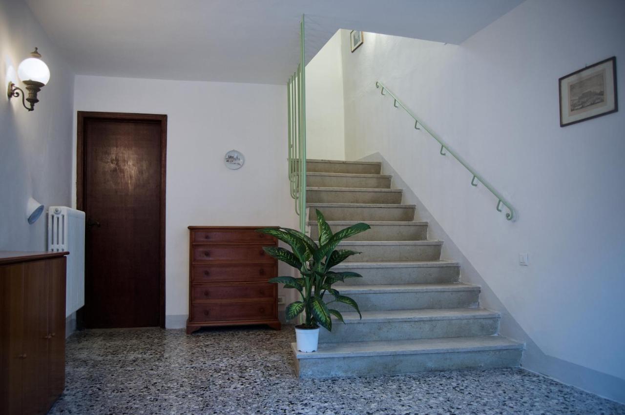 Casa Di Canfreo Lari Екстер'єр фото